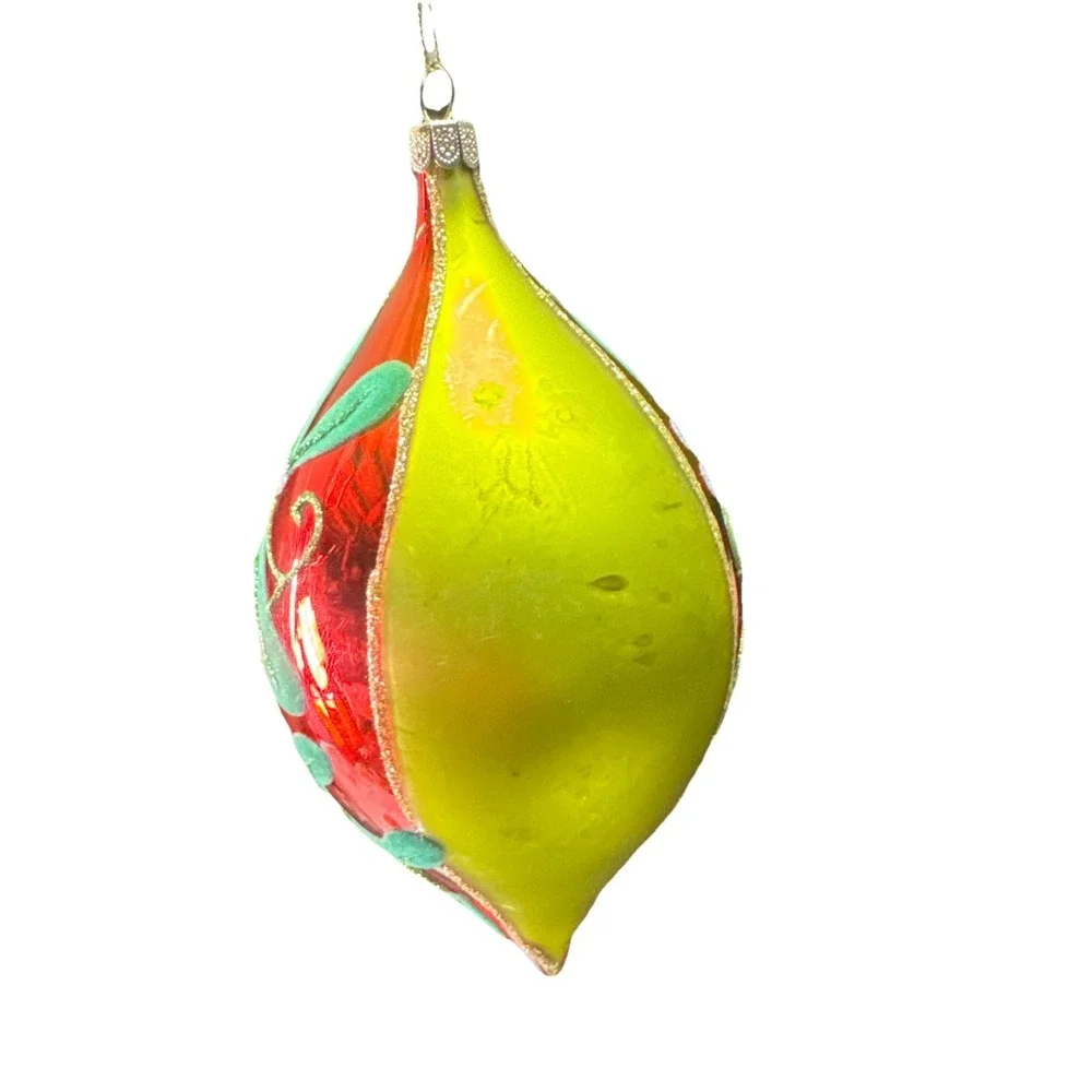 Vintage SPF Glass CHRISTMAS GLASS TREE ORNAMENTS USED.‎